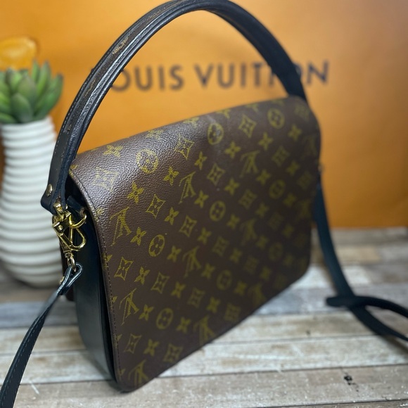 Louis Vuitton Cartouchiere and Wallet - Picture 3 of 14